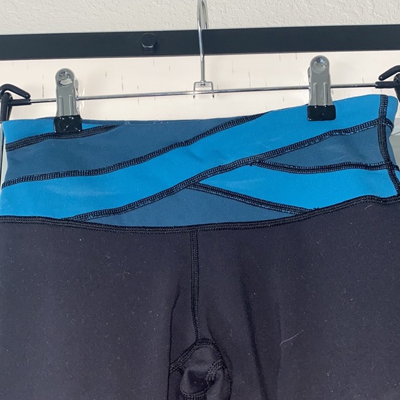 Lululemon Leggings (full length) blue detailing :) - Picture 4 of 5